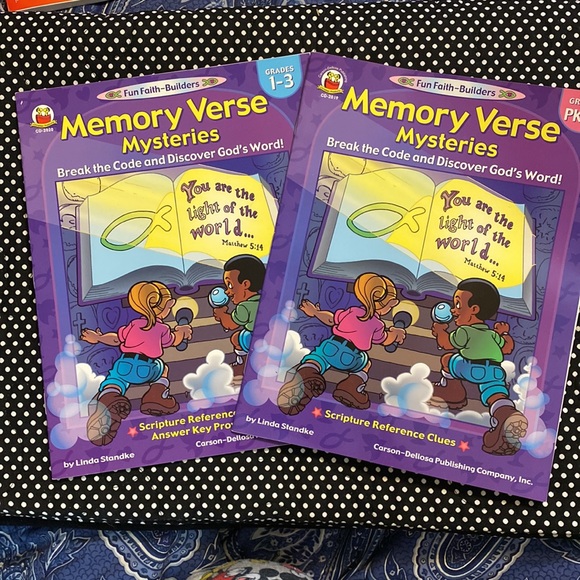 Sunday School! 4 books Memory Verse Mysteries & Bible Story Puzzles 🌼🌿 - Picture 2 of 3